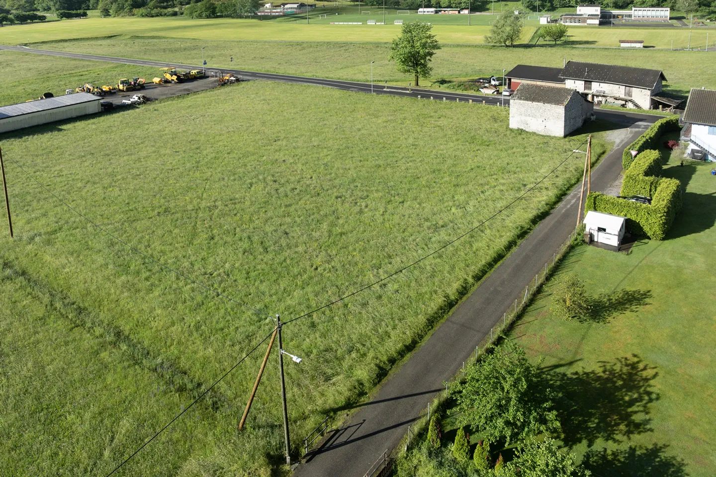 Stall zur Renovierung mit Möglichkeit zum Kauf eines großen Landwirtschaftlichen Grundstücks - Foto 2 von 6