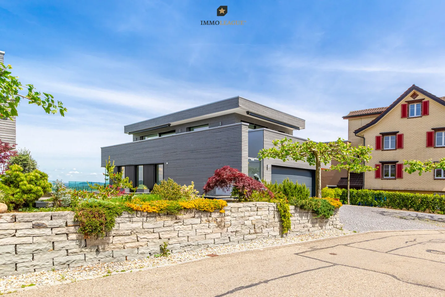 Modern design with spectacular panorama. - Photo 1 of 7