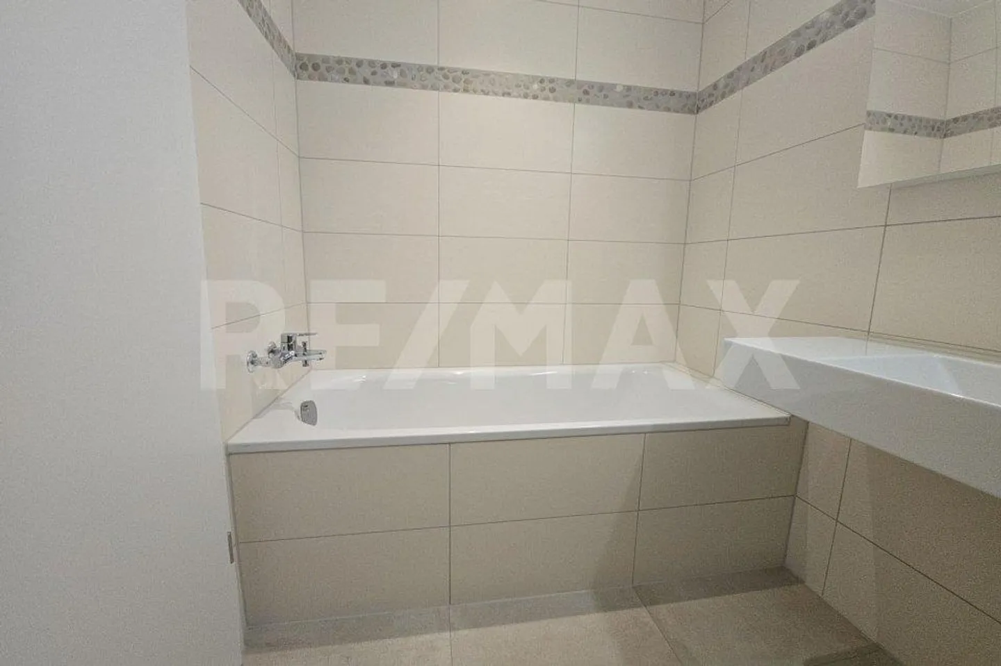 First rental: Magnificent new 4.5-room apartment with private garden! - Photo 4 of 12