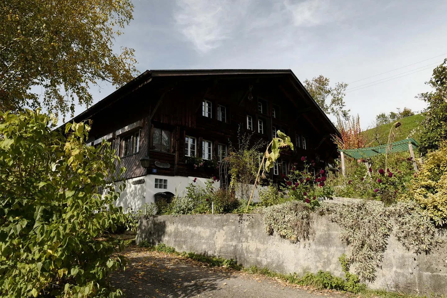 Ferme rénovée de premier plan avec appartement et dépendances - Photo 1 sur 30
