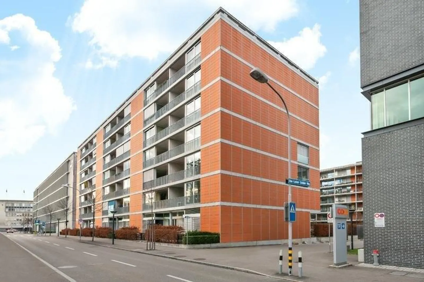 Bright and modern apartment in a prime location! - Photo 1 of 8