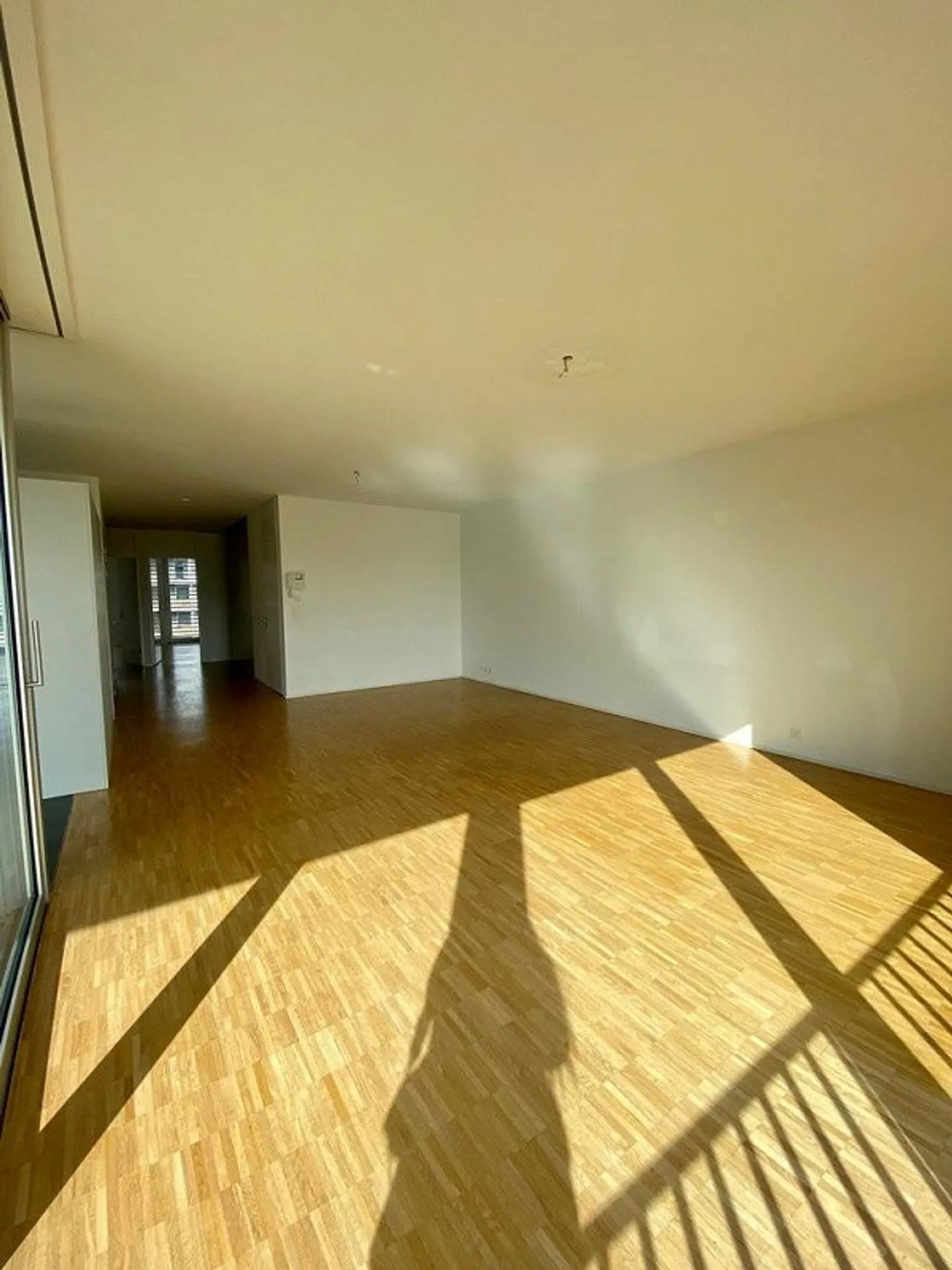 Bright and modern apartment in a prime location! - Photo 6 of 8