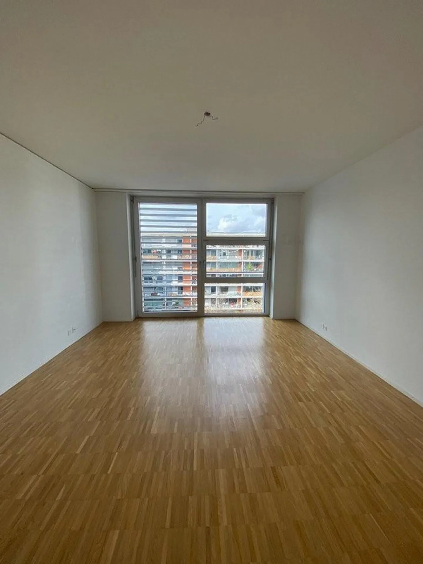 Bright and modern apartment in a prime location! - Photo 7 of 8