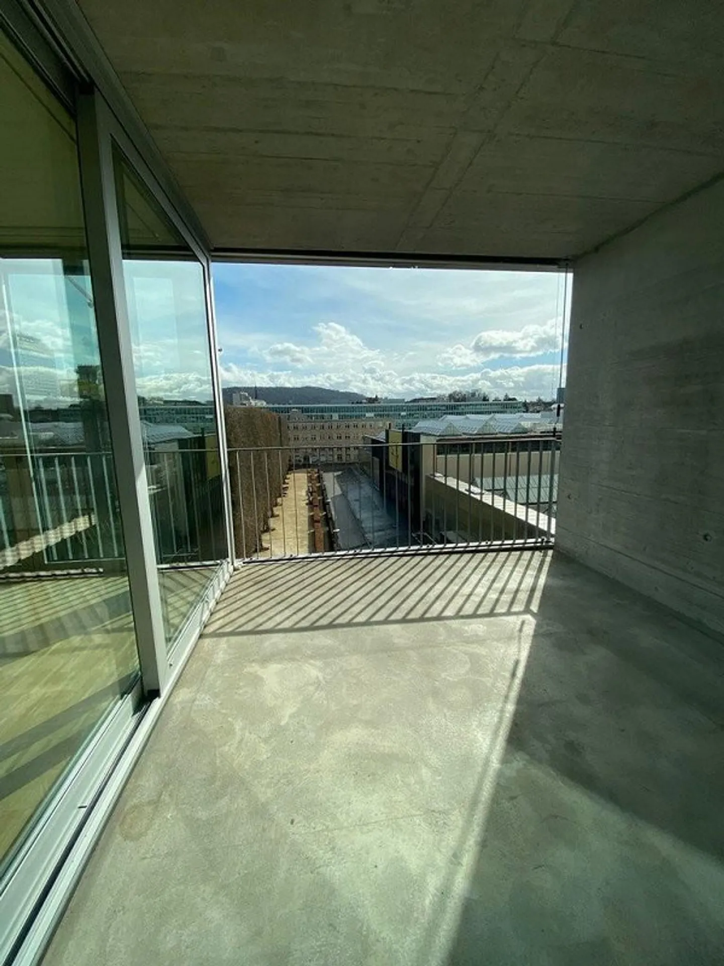 Bright and modern apartment in a prime location! - Photo 8 of 8