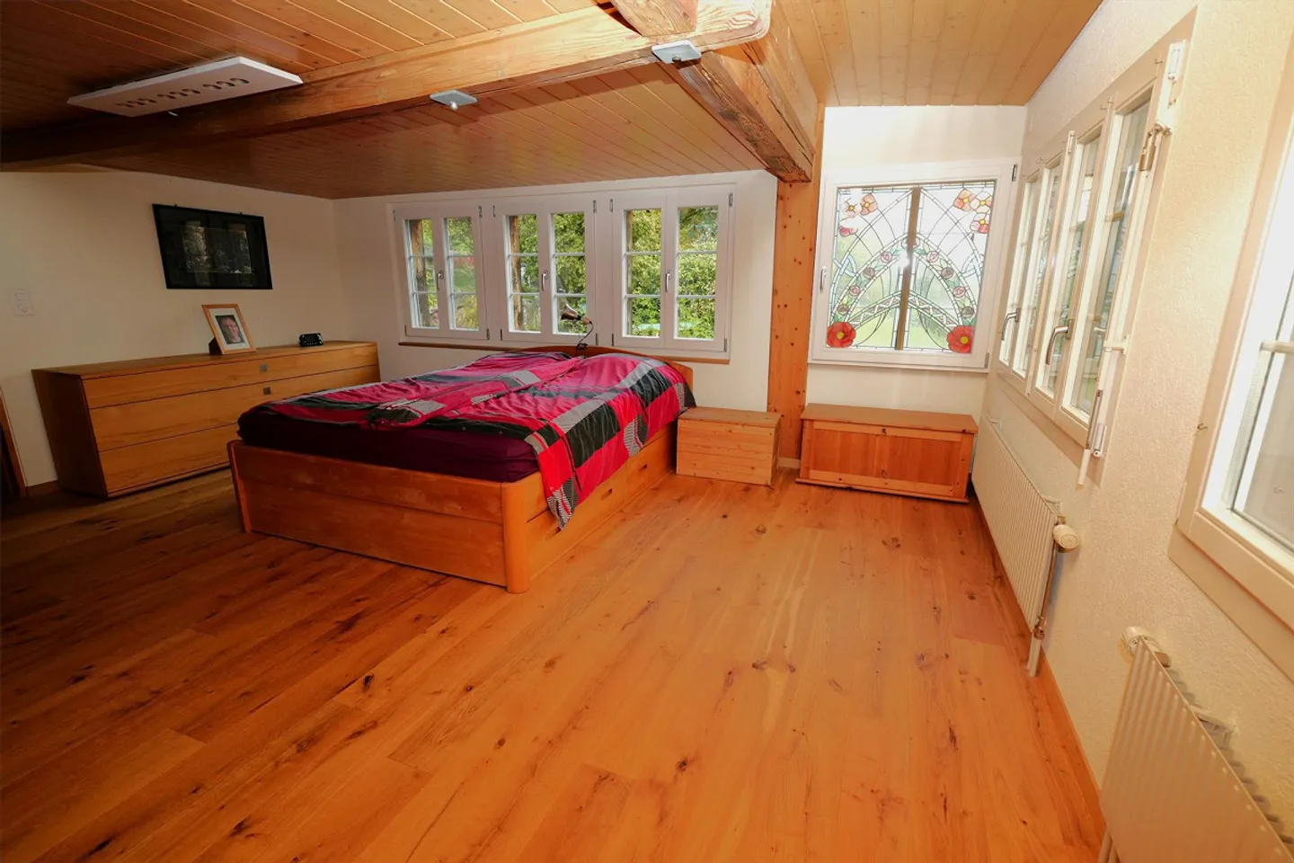 Ferme rénovée de premier plan avec appartement et dépendances - Photo 18 sur 30
