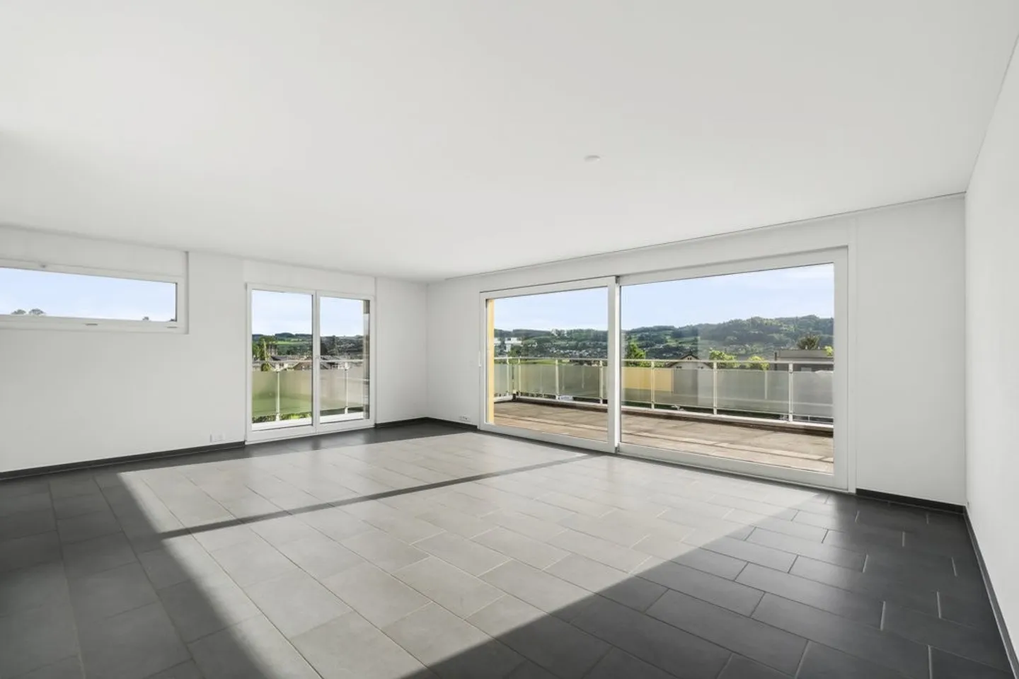 Appartamento moderno 4.5 stanze - Foto 3 di 9
