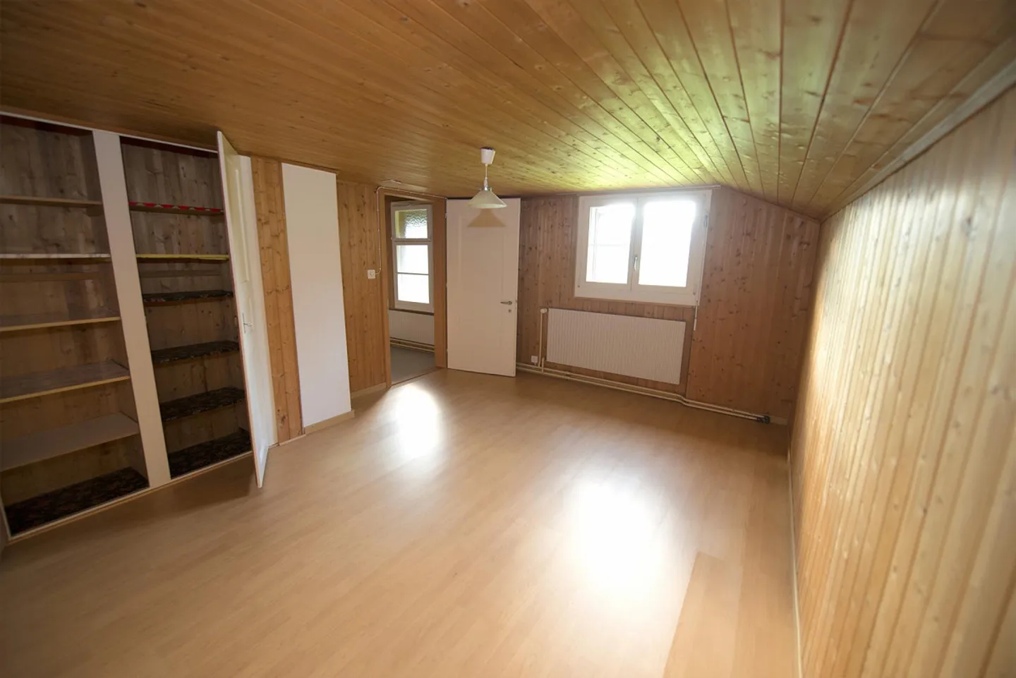 Ferme rénovée de premier plan avec appartement et dépendances - Photo 29 sur 30
