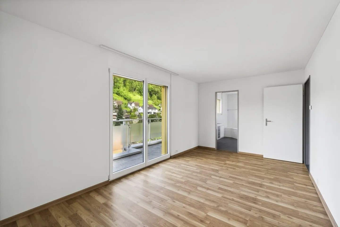 Appartamento moderno 4.5 stanze - Foto 4 di 9