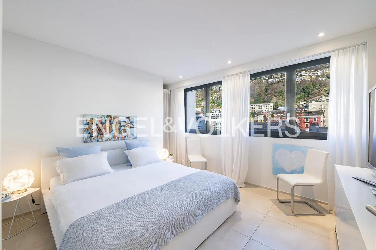 Premium Residence in First Lake Line (68) - Photo 7 of 11