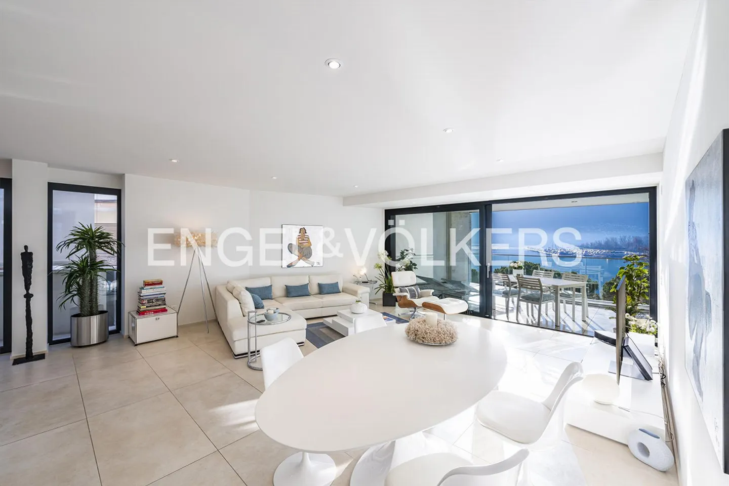 Premium Residence in First Lake Line (68) - Photo 4 of 11