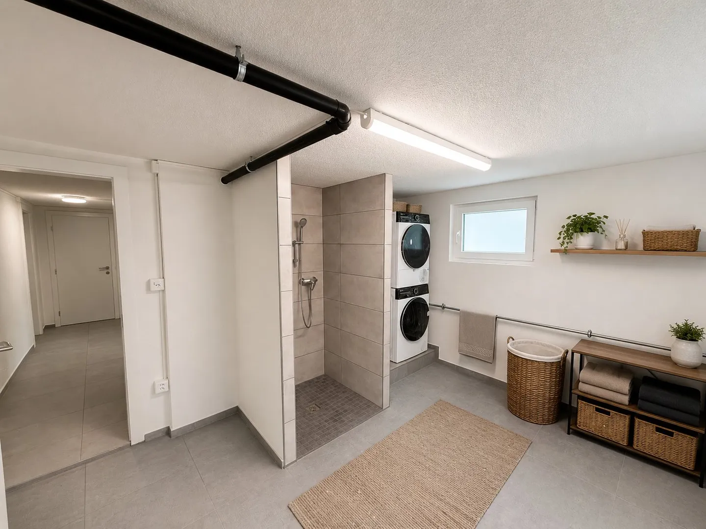 Spacious Family Home with Workshop - Photo 11 of 39