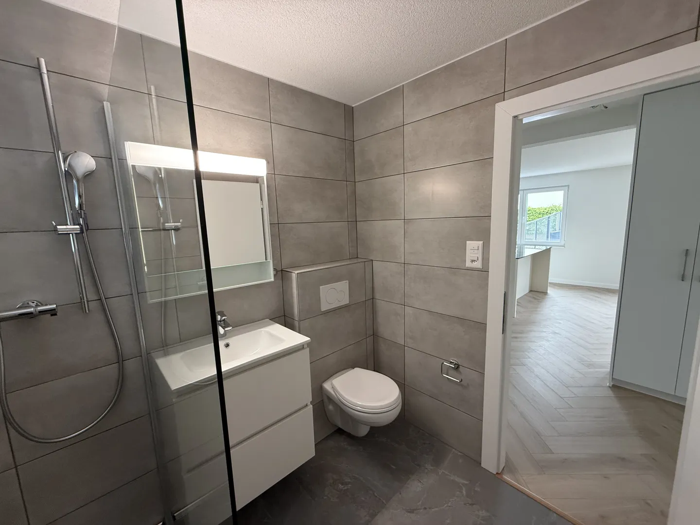Spacious Family Home with Workshop - Photo 26 of 39