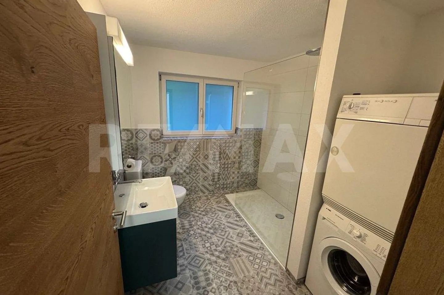 Attractive 4 ½-room apartment in Tavanasa - freshly renovated - Photo 8 of 10