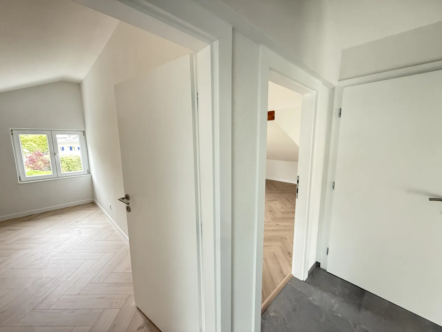 Spacious Family Home with Workshop - Photo 22 of 39