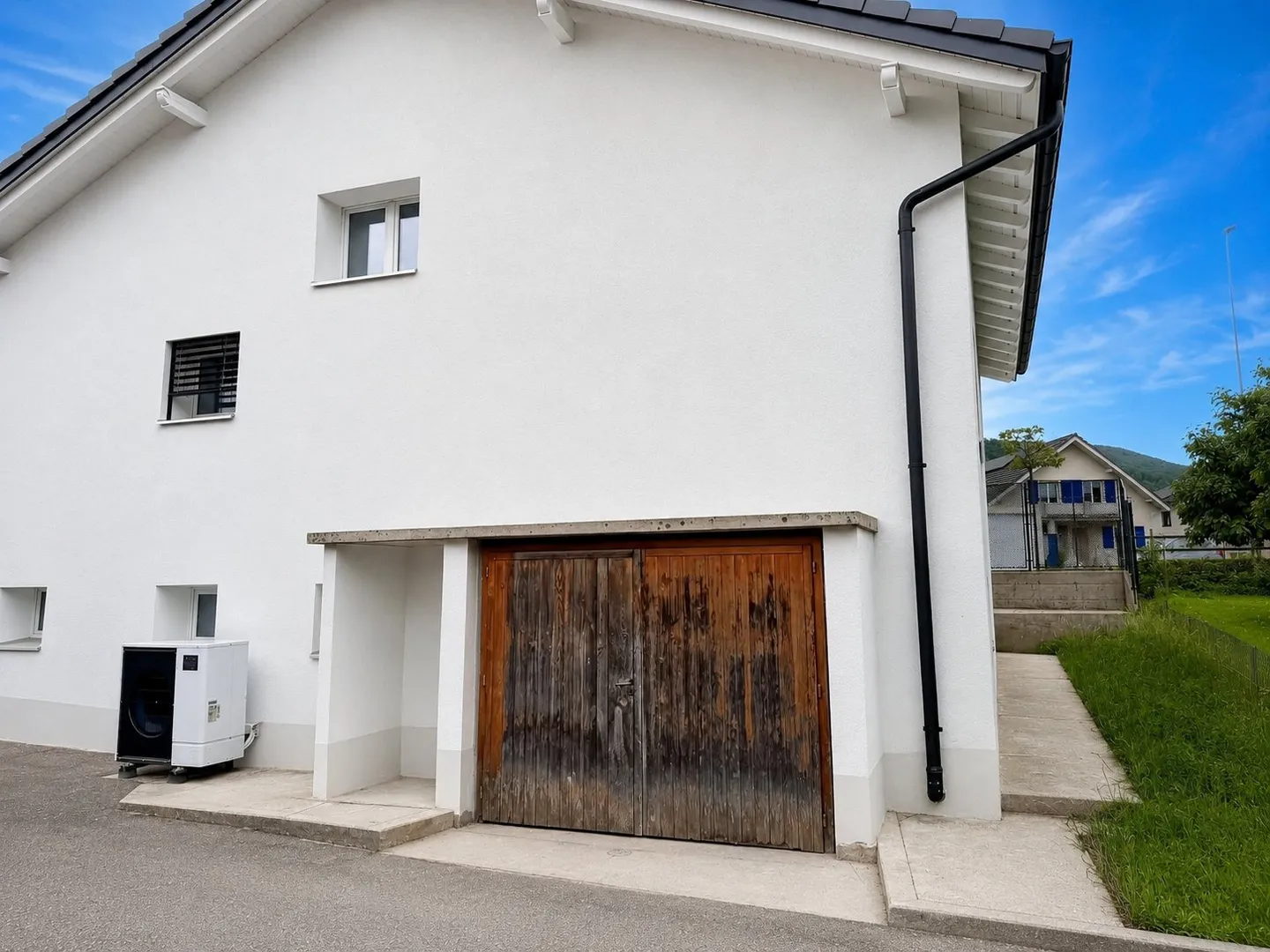 Spacious Family Home with Workshop - Photo 33 of 39