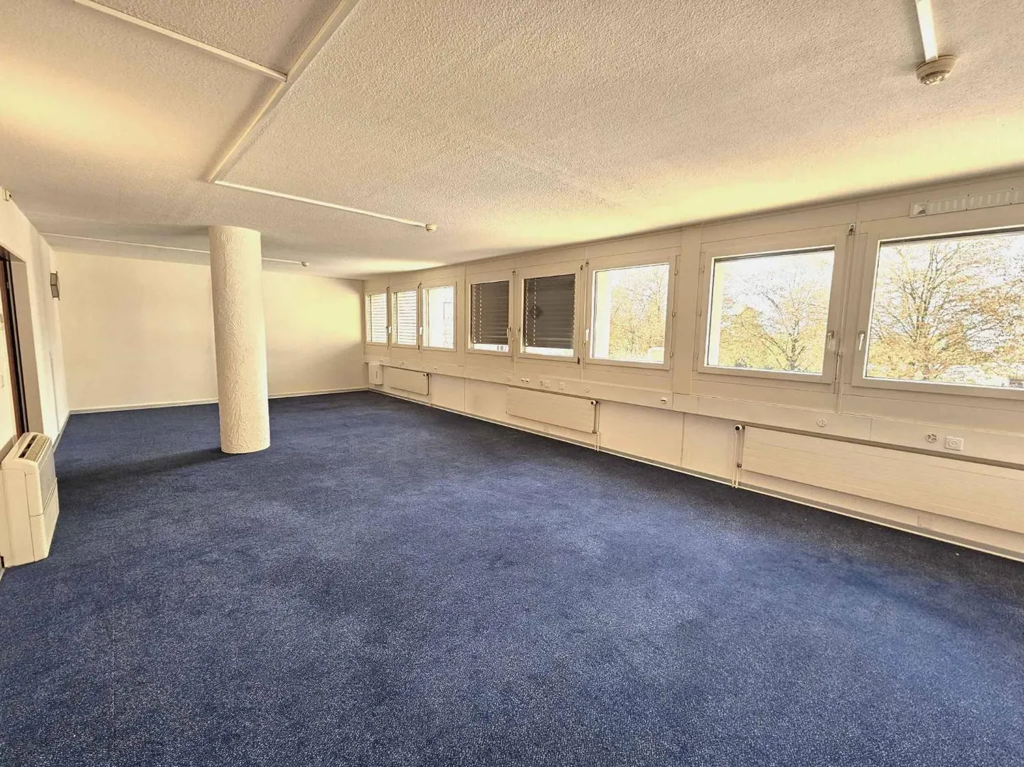 Espace Commercial Lumineux 80 m² - Photo 2 sur 6