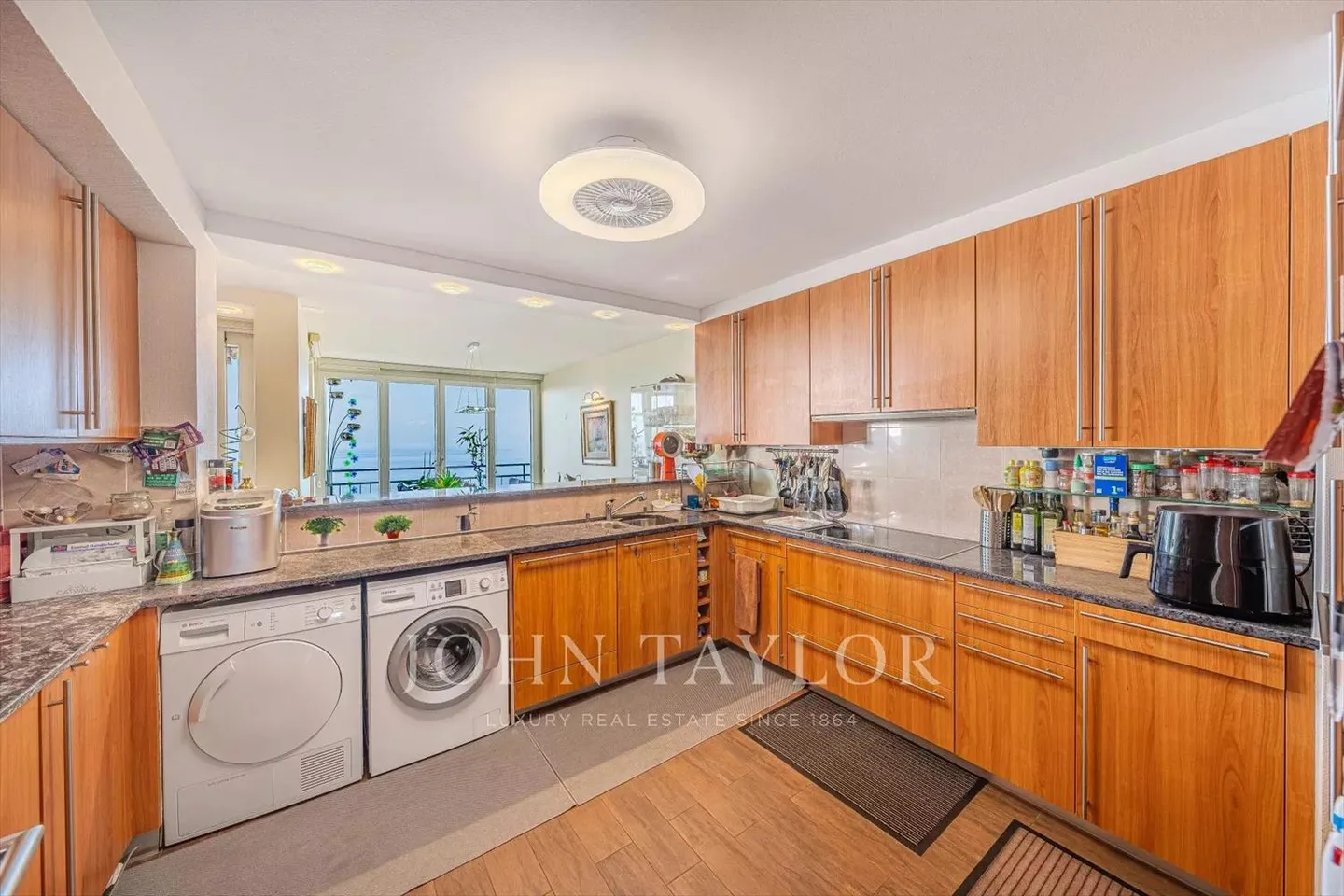 Magnifico appartamento di 4,5 locali con balcone e vista mozzafiato sul lago - Foto 4 di 8