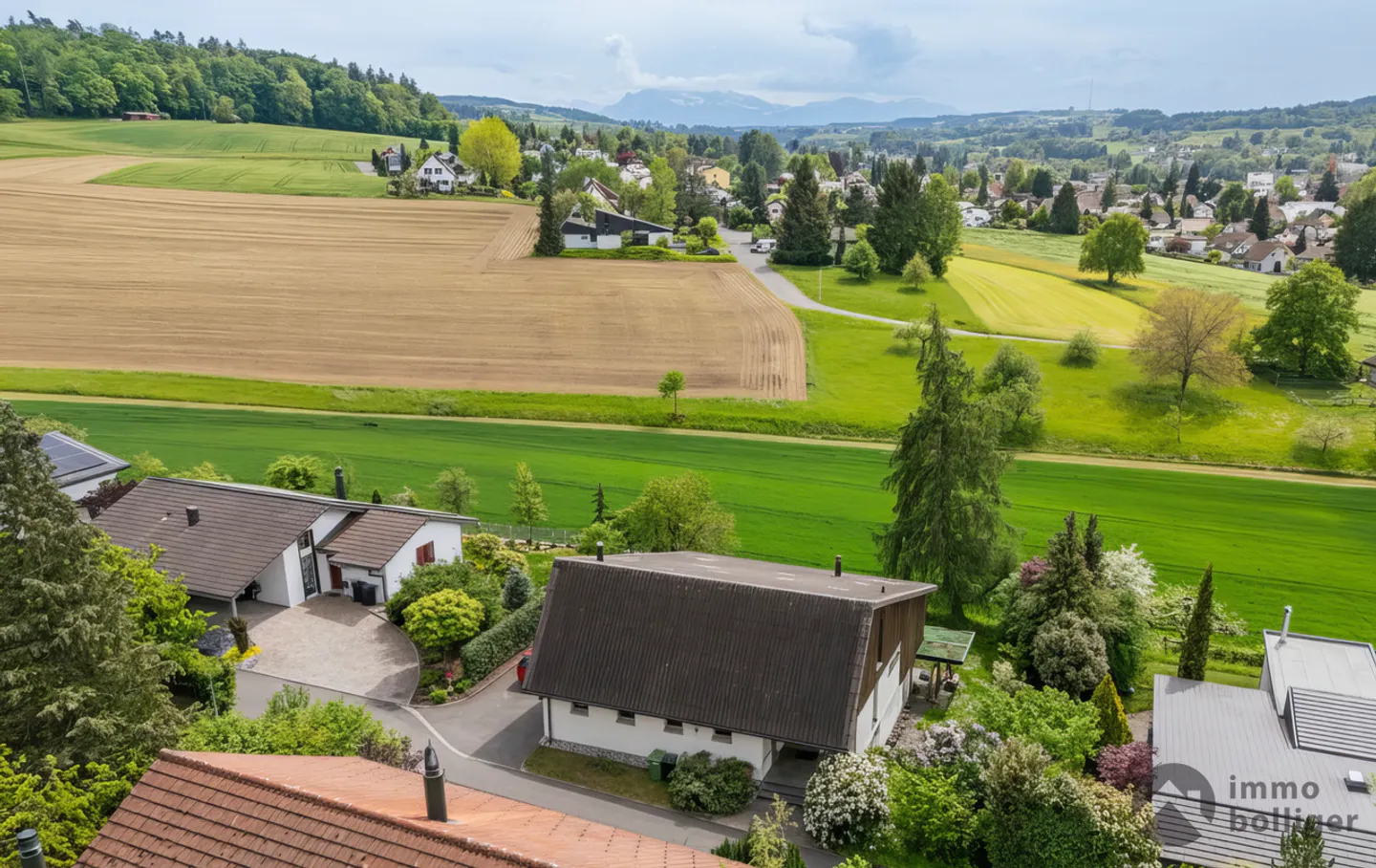 Charmante Maison Individuelle - Photo 1 sur 13
