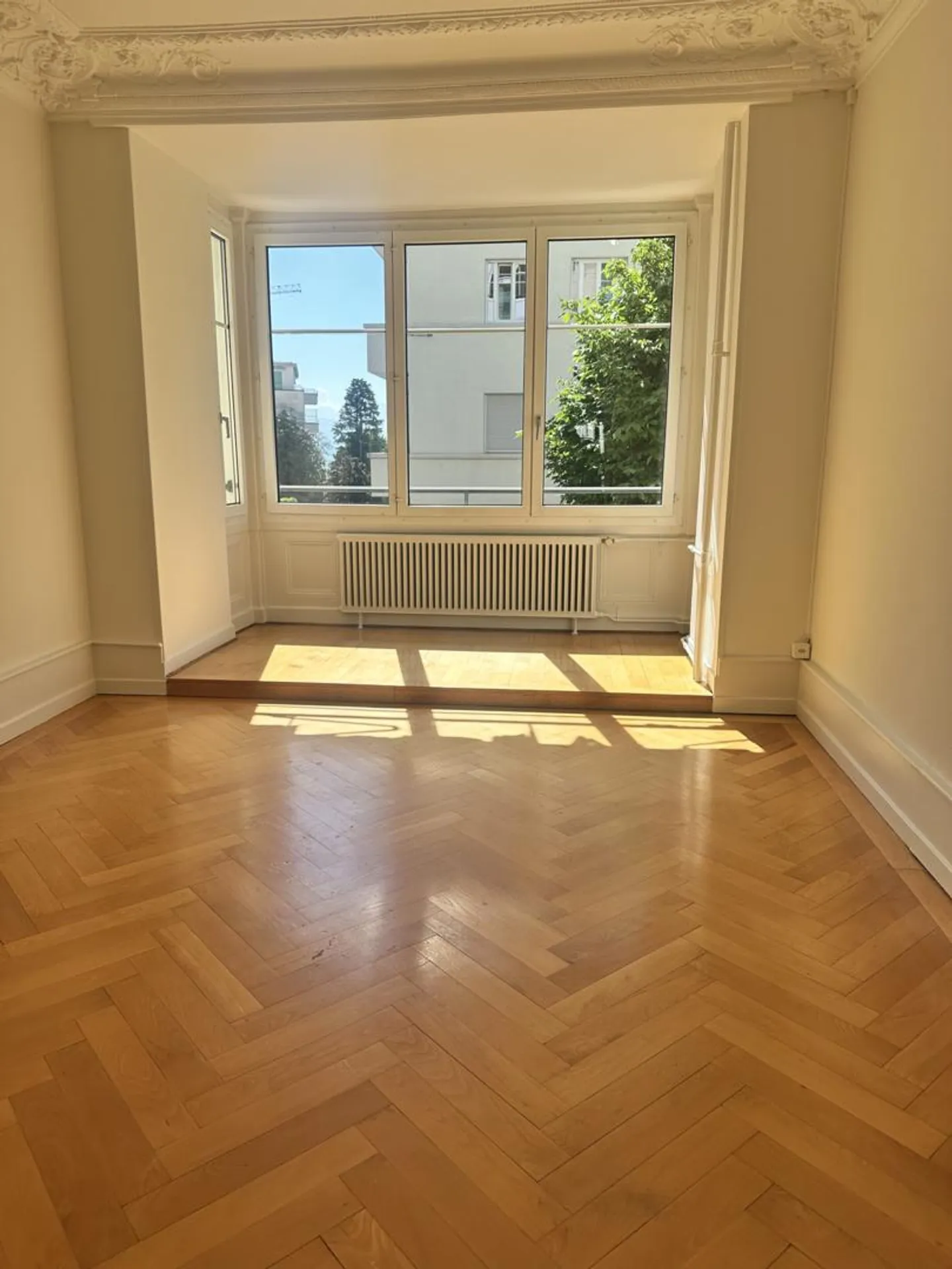 Charming Apartment in Lausanne - Photo 3 of 3