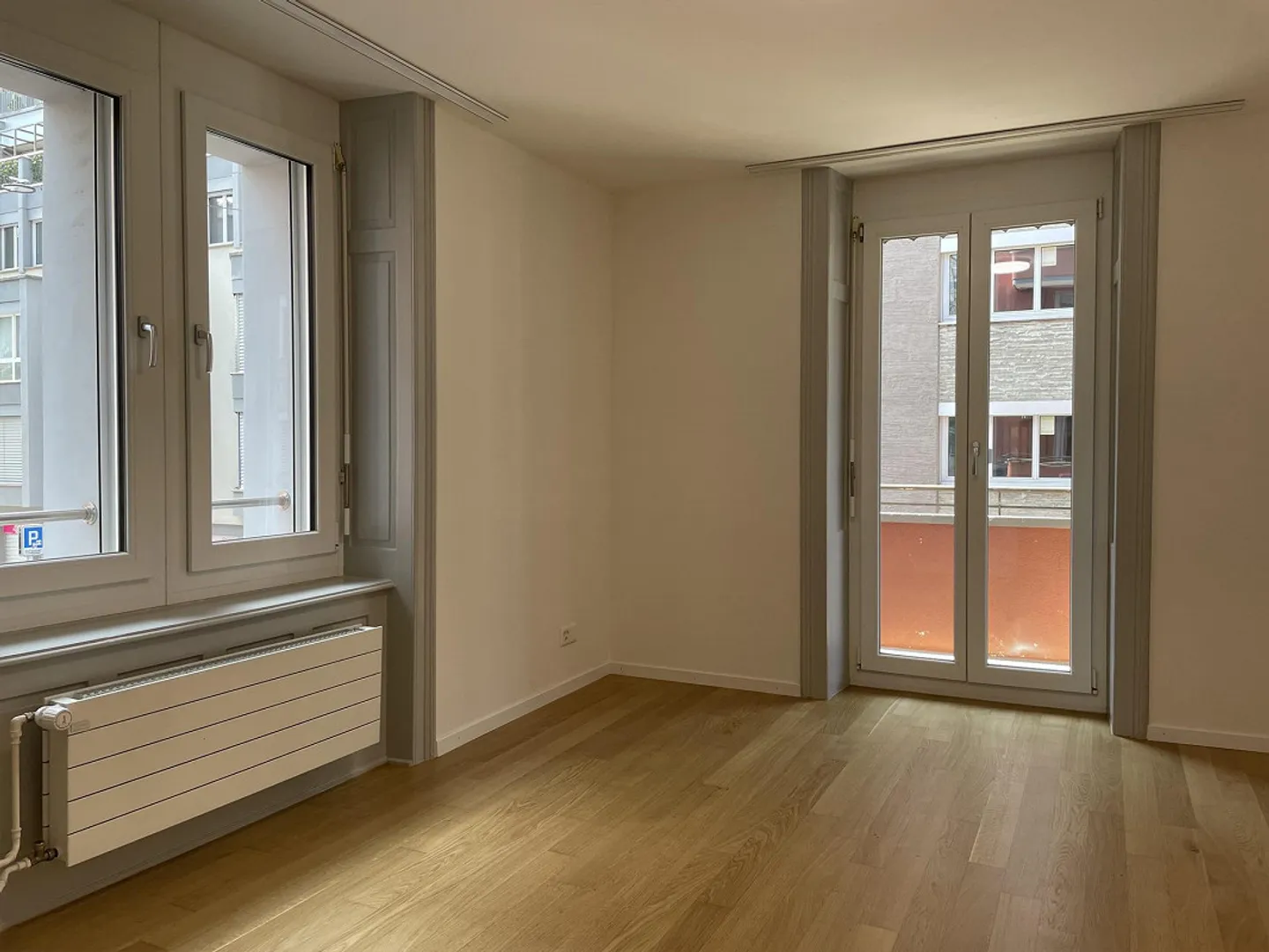 Appartamento ristrutturato di 2,5 locali con balcone nel vivace quartiere 4 - Foto 6 di 9