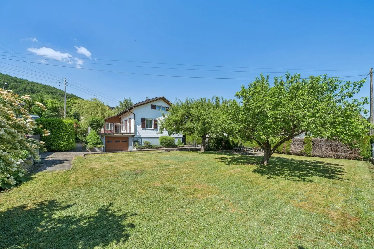 Single-family house with terrace and large garden - Photo 6 of 8