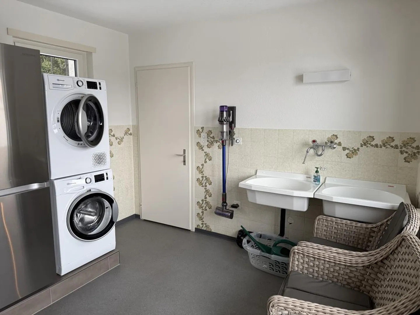 9-Zimmer-Einfamilienhaus in Adlikon - Foto 9 von 12