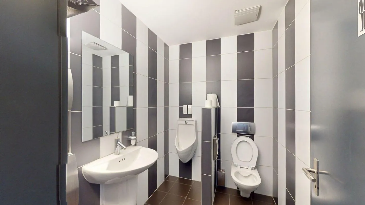 Uffici attraenti in una posizione centrale - Foto 11 di 14