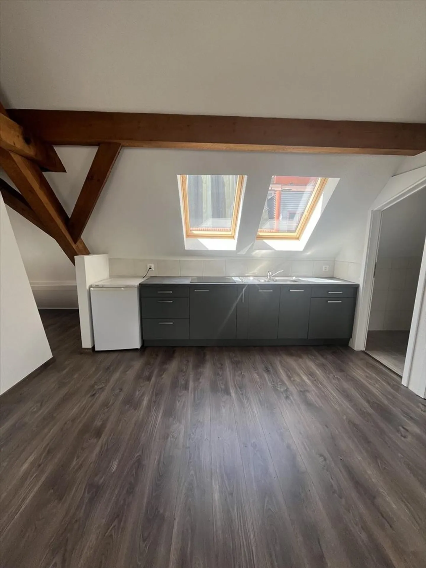 Bellissimi locali di 110 m2 su due livelli ristrutturati - Foto 2 di 7