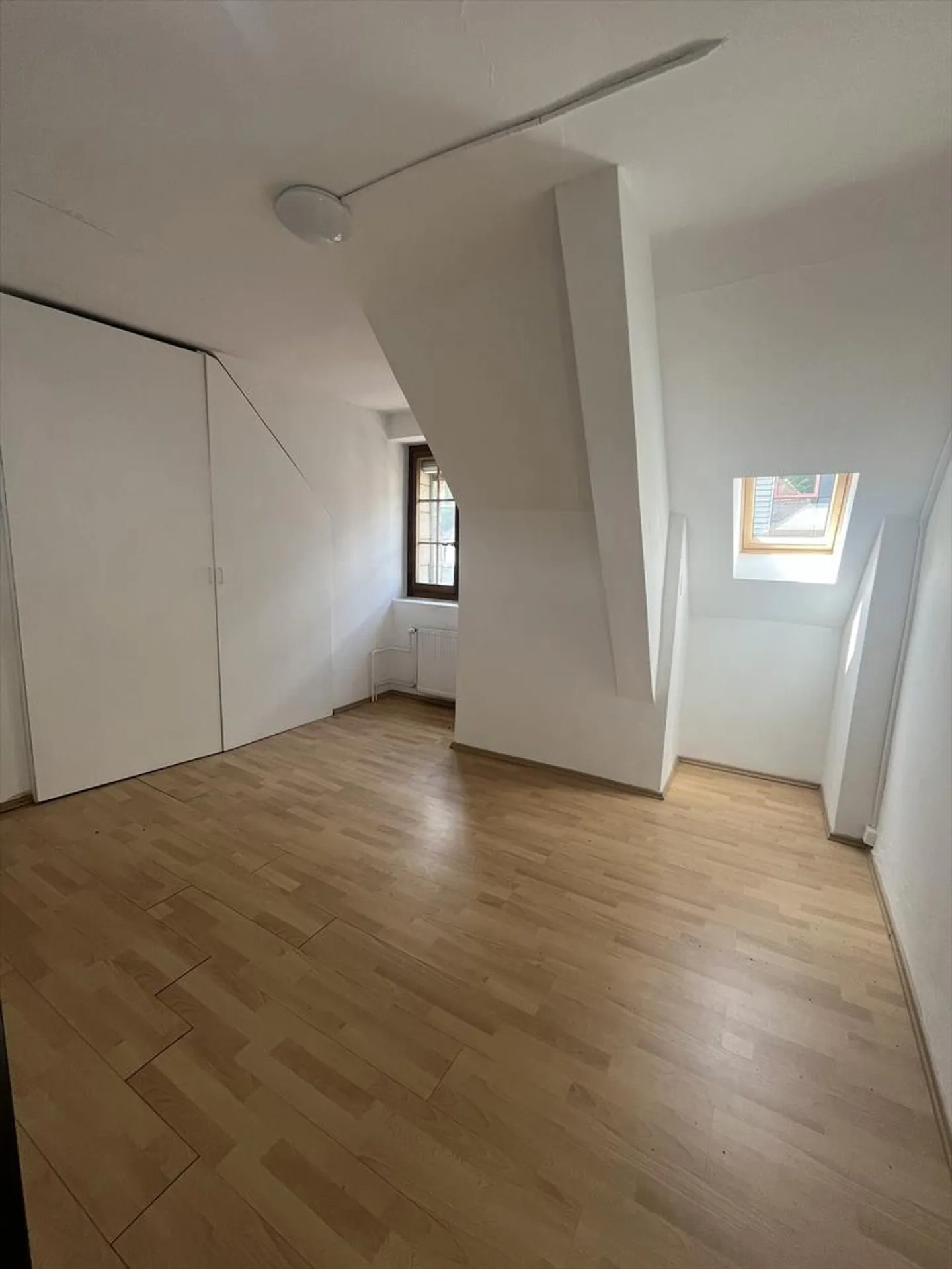 Bellissimi locali di 110 m2 su due livelli ristrutturati - Foto 5 di 7