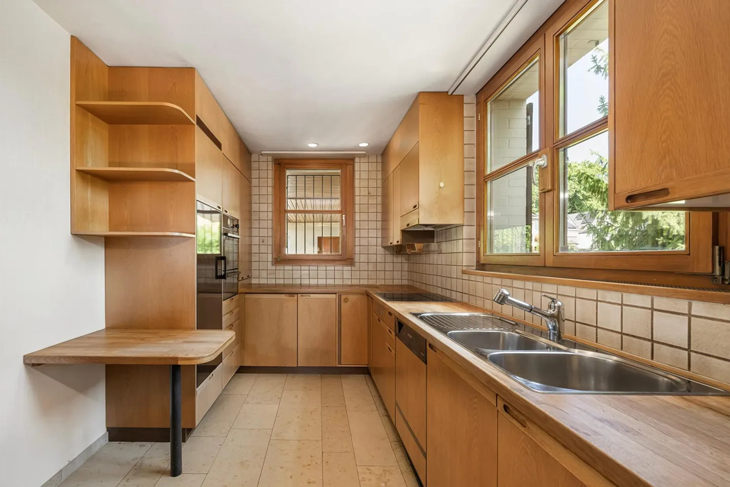 Maison individuelle indépendante avec beaucoup de vie privée, jardin spacieux et caractère particulier - Photo 7 sur 13