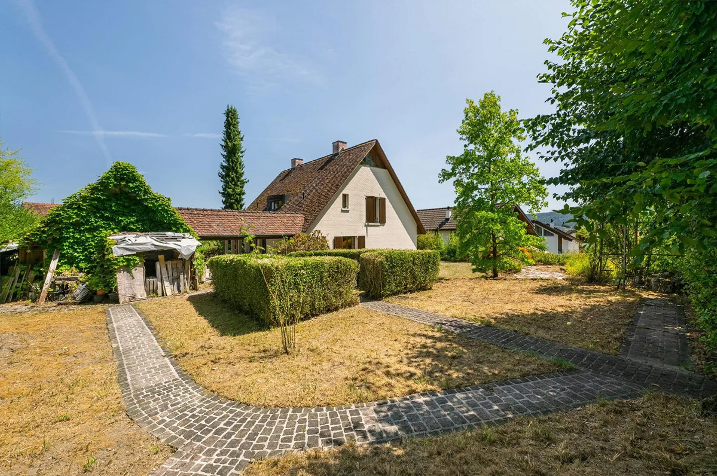 Maison individuelle indépendante avec beaucoup de vie privée, jardin spacieux et caractère particulier - Photo 11 sur 13