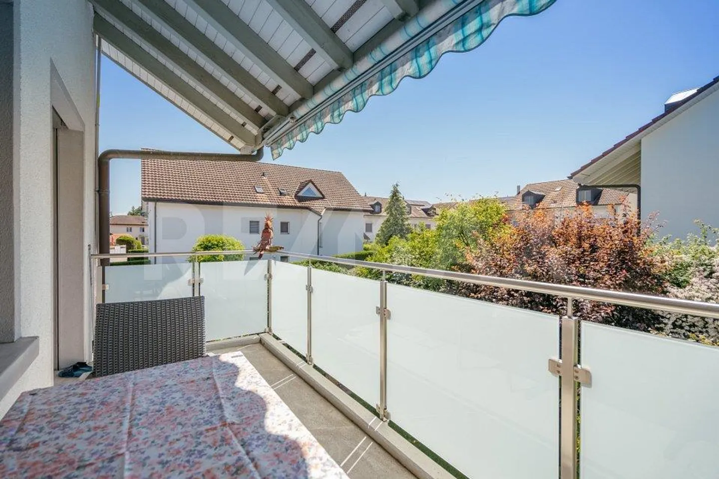 There's a lot of life in it: Corner house with sun garden - Photo 11 of 13