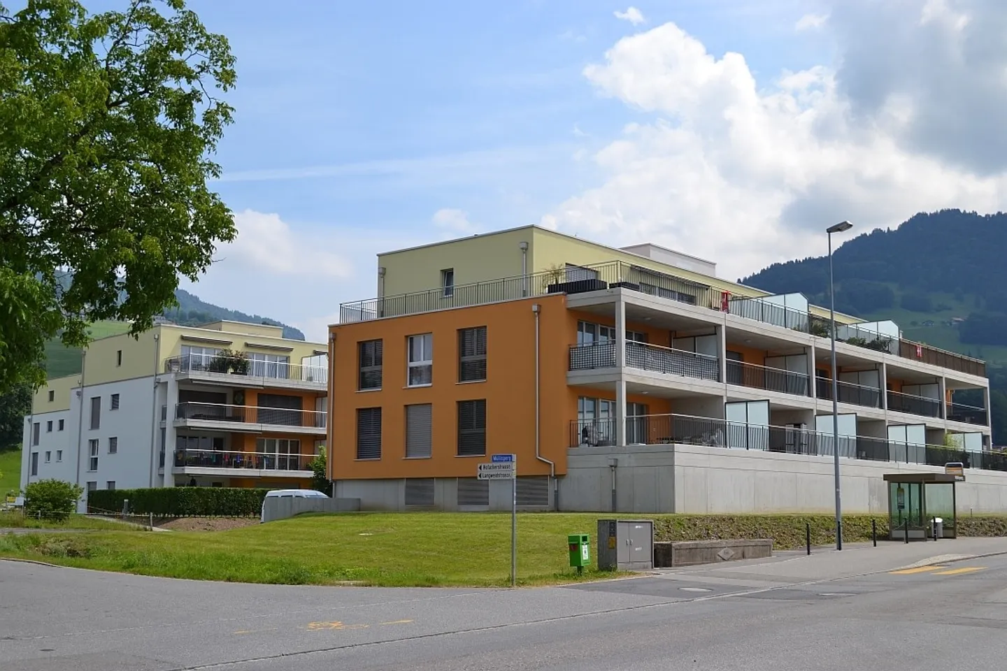 Belle appartement de 2,5 pièces avec de nombreux points positifs - Photo 1 sur 8