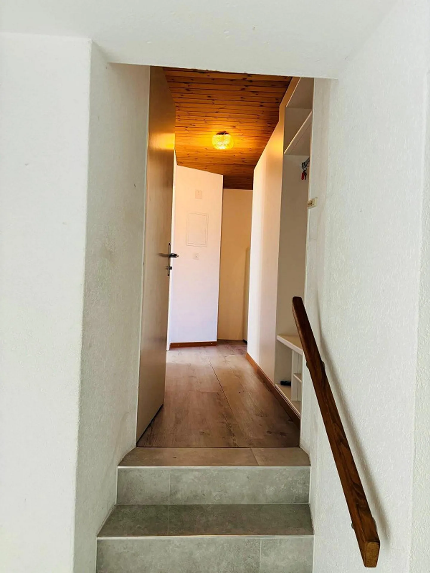 Furnished 2.5 room apartment - Photo 7 of 8