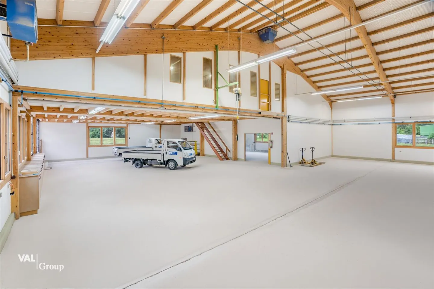 Production and Storage Hall with Diverse Usage Options in Optimal Location - Photo 9 of 13