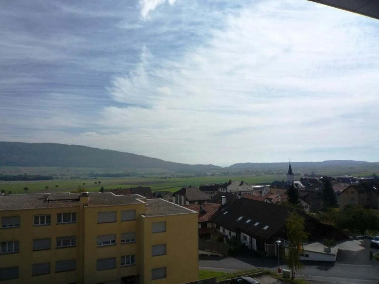 Bell'appartamento di 3 stanze vicino ai servizi - Foto 8 di 10
