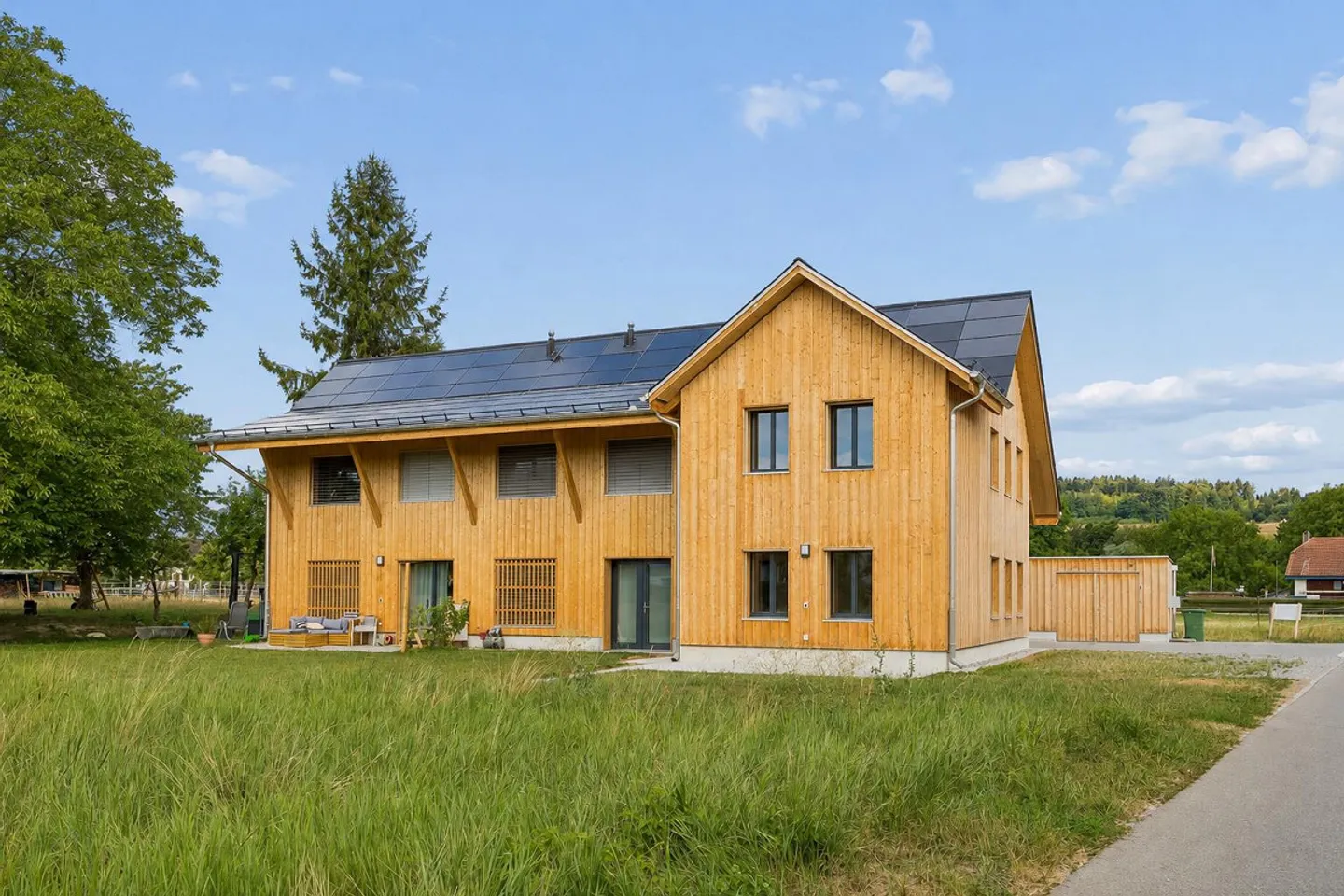 2x Modern 3.5-Room Maisonette Apartment in Worben – New Construction 2025 - Photo 1 of 16