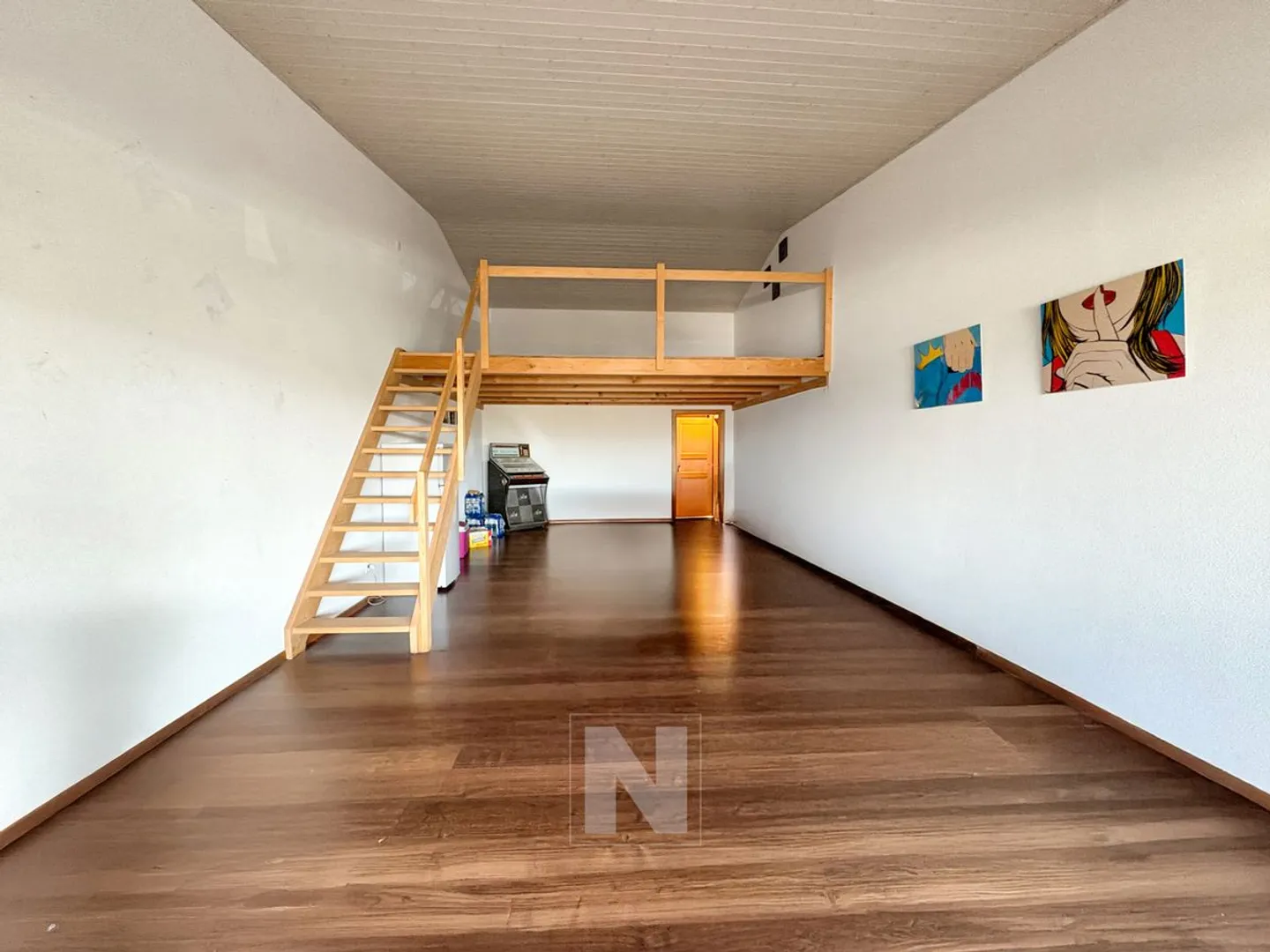 Mixed Property - 150m2 Apartment and Large Workshop - Photo 8 of 13