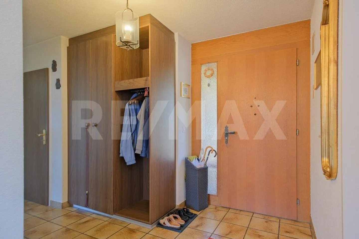 Detached 5.5 room single-family house with large garden and double garage - Photo 9 of 13