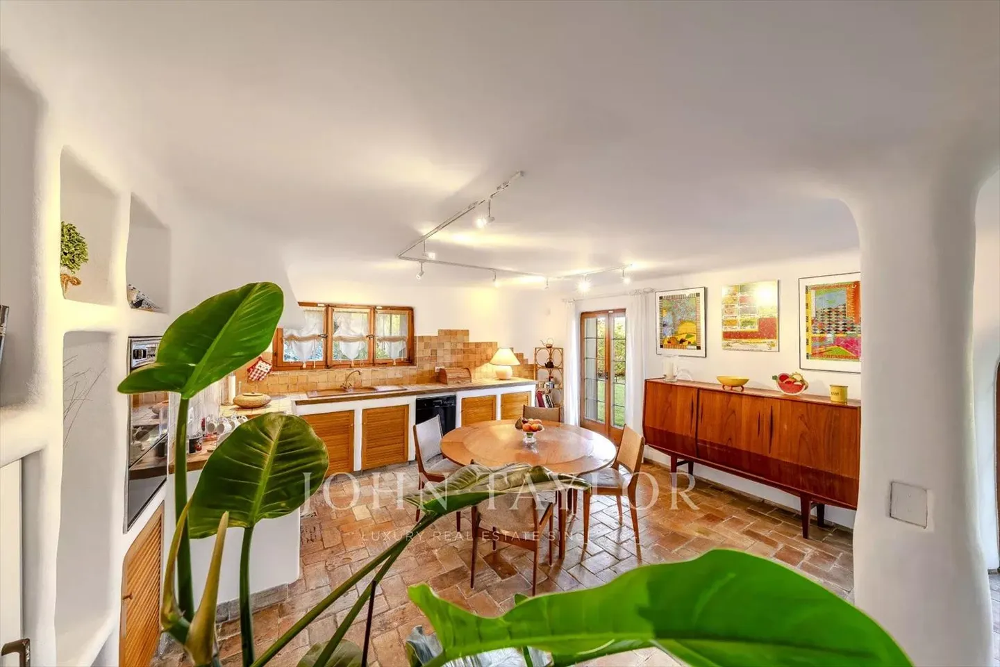 Un extérieur paisible, un intérieur éblouissant - Photo 3 sur 13