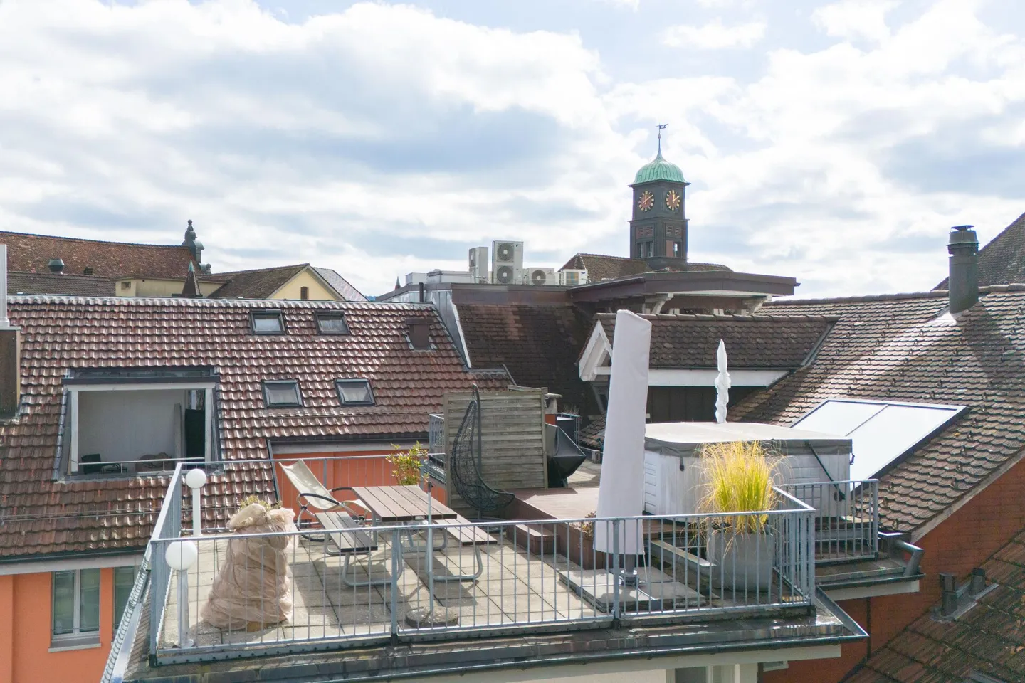 BR 4.44% - Your Investment in the Heart of Langenthal: Residential and Commercial Building with 3 City Apartments, a Business, and Two Parking Spaces - Photo 20 of 21