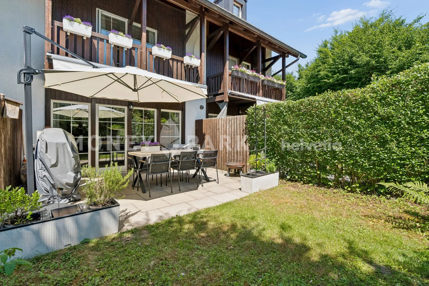 Casa a schiera di 5,5 stanze con particolare sensazione di vita e giardino - Foto 5 di 19