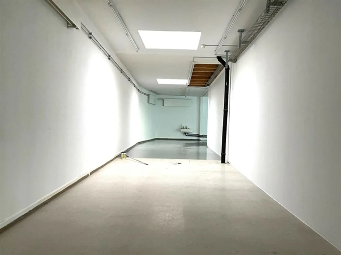 Attractive studio and office spaces directly on the Rhine - Photo 1 of 8