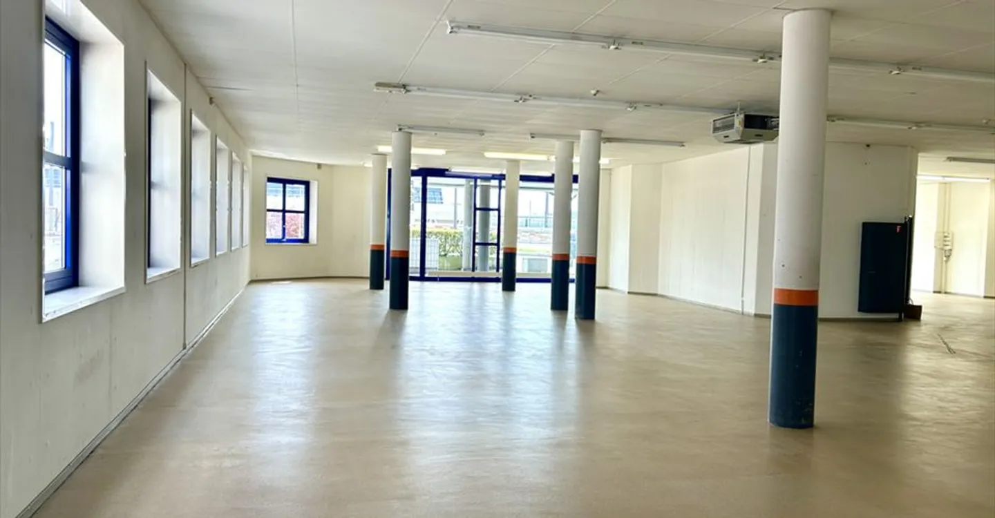 Immeuble mixte à louer - Photo 4 sur 5