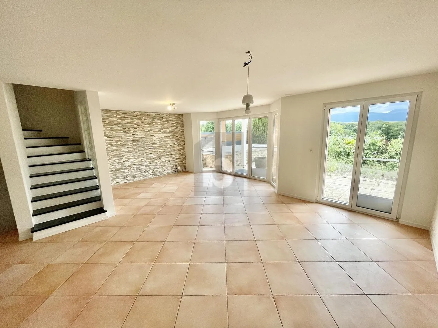 MAGNIFICENT WITH GARDEN IN A PEACEFUL SETTING - Photo 4 of 4