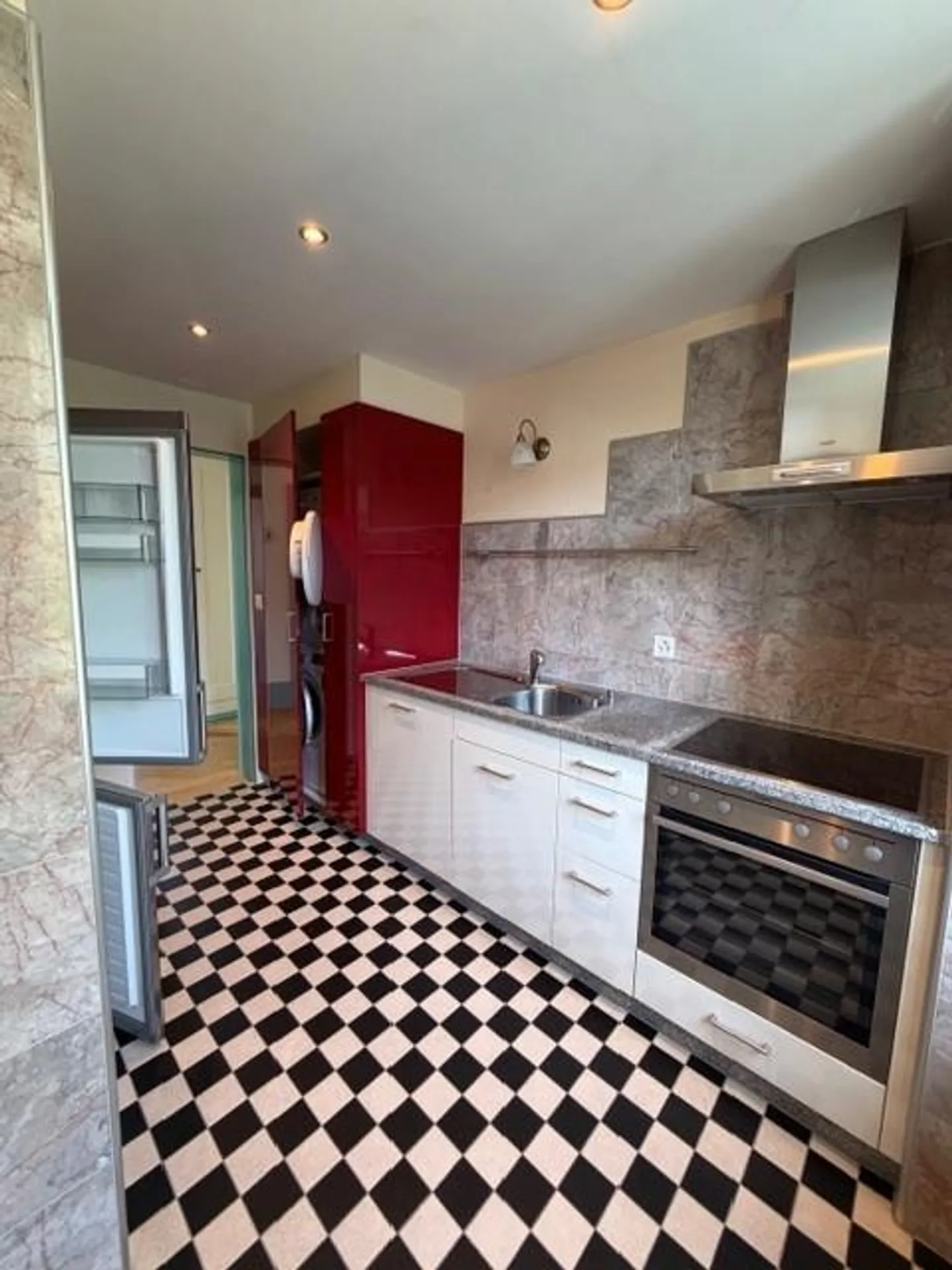 Appartement lumineux avec charme dans un emplacement idéal - Photo 5 sur 8