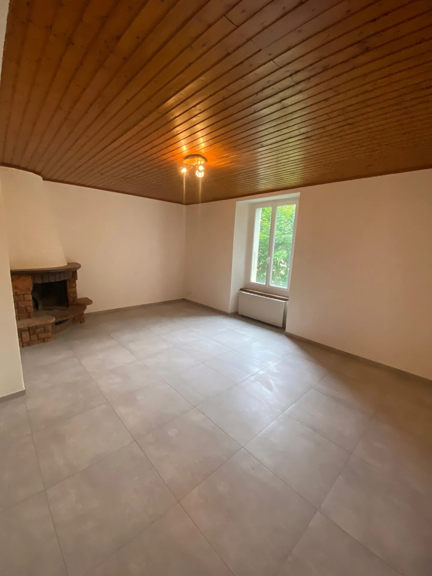 Geräumige Wohnung in Couvet - Foto 1 von 8