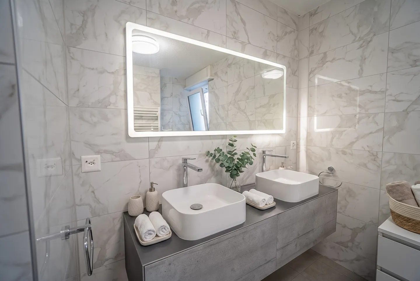 Proprietà familiare con piscina e bei volumi da sistemare - Foto 4 di 6