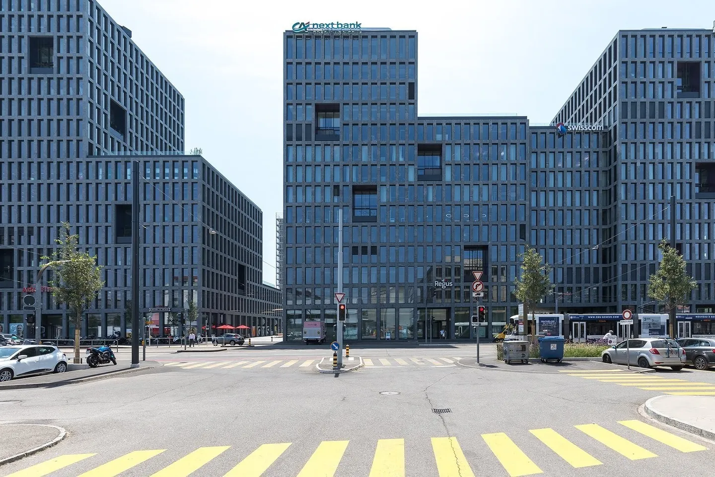 Unlimited access to Regus Pont Rouge offices - Photo 2 of 8