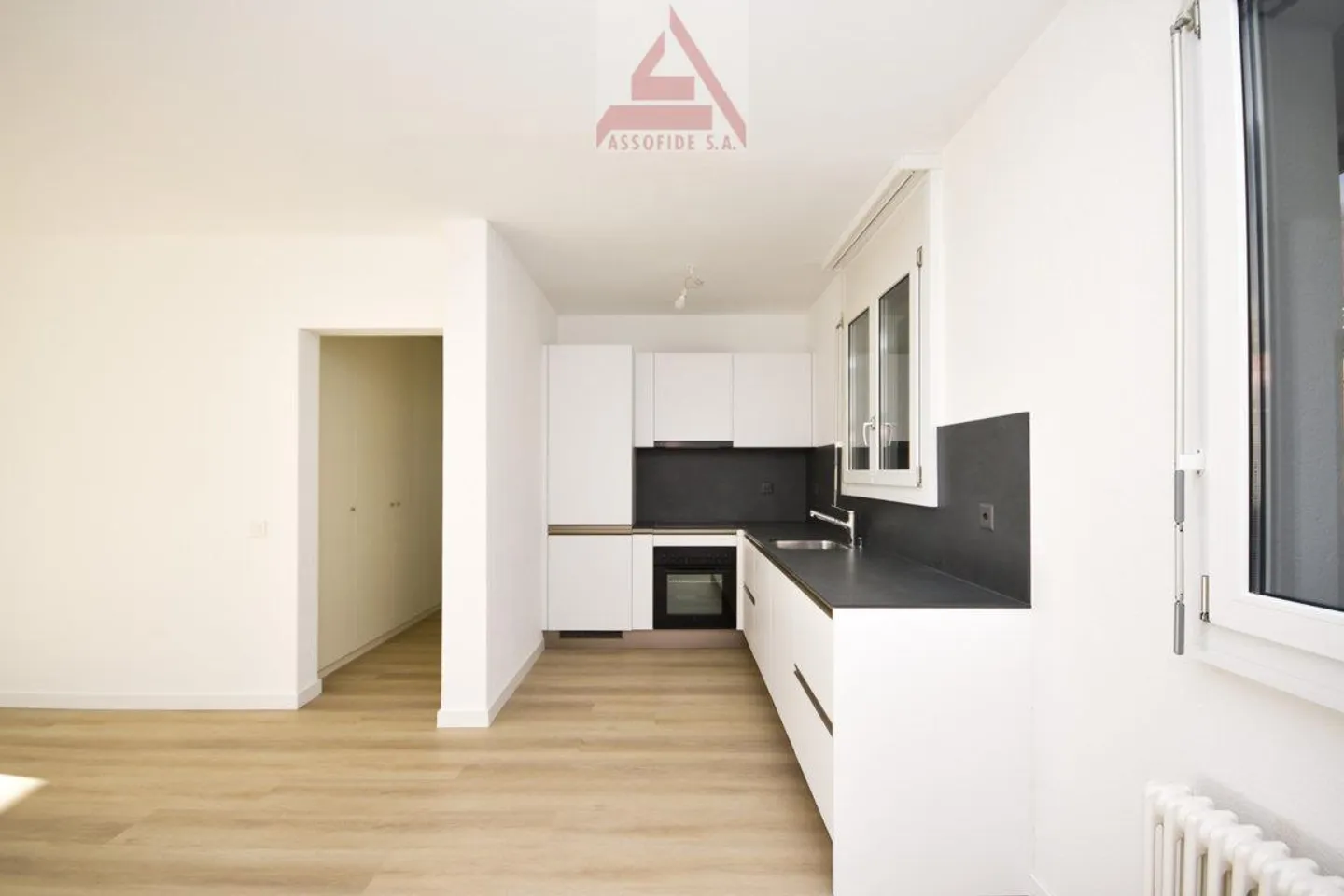 4.5 - Zimmerwohnung / Appartamento di 4.5 locali - Foto 2 von 6